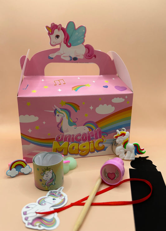Box4Fun Einhorn Box – magische Überraschungsbox mit Einhorn-Motiven und tollen Geschenken für Kinder