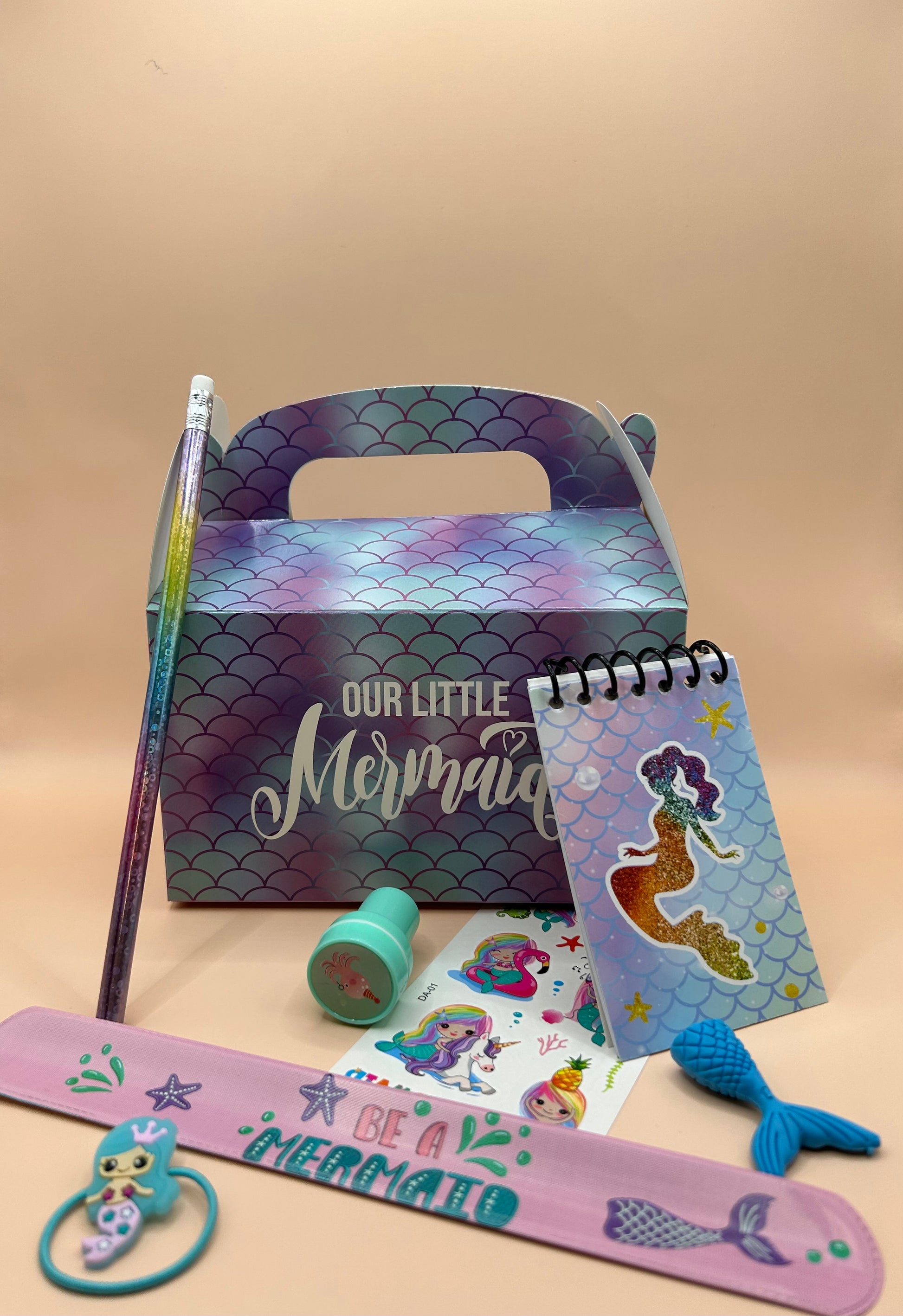 Box4Fun Meerjungfrauen Box – magische Überraschungsbox mit Meerjungfrauen-Motiven und tollen Geschenken für Kinder